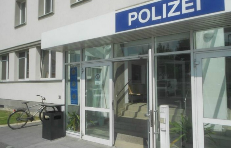 Jena: Beim Baden vermeintliche Bombe entdeckt