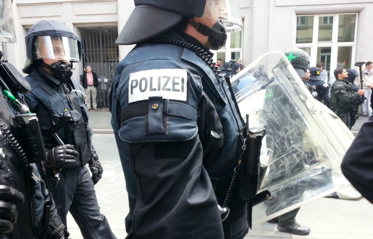 Erfurt: Spezialeinsatzkommando muss gegen bewaffneten Mann vorgehen