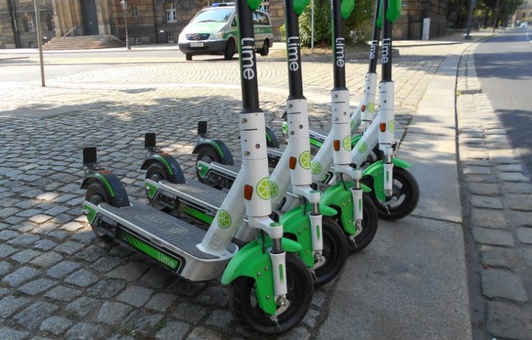 Jena: 80 eScooter stehen in der Stadt bereit