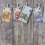 money-2991837_960_720 geld symbol Pixabay License