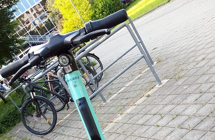 Jena: TIER E-Scooter können auch im Winter genutzt werden
