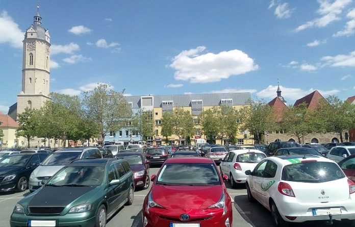 Eichplatz Parkplatz Auto TNetzbandt thib24.de 750