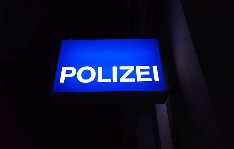 Jena: Polizei sucht Zeugen für Schlägerei auf dem Ernst-Abbe-Platz