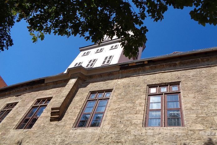 Rathaus Jena Frühjahr Sommer TNetzbandt www.thib24.de 750