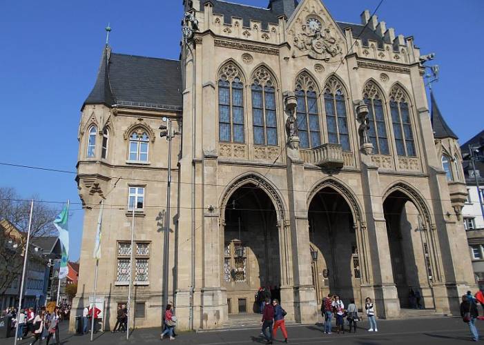 Erfurt: Thüringenhalle einsturzgefährdet, Max Giesinger Konzert abgesagt