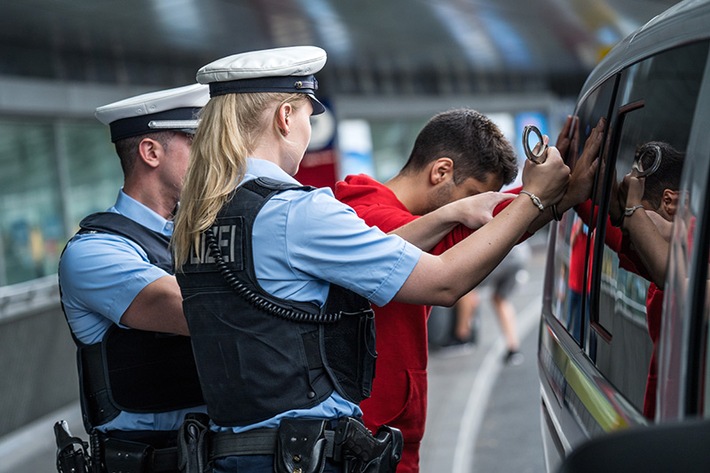 Bundespolizei: Strafbefehl am Bahnhof vollstreckt