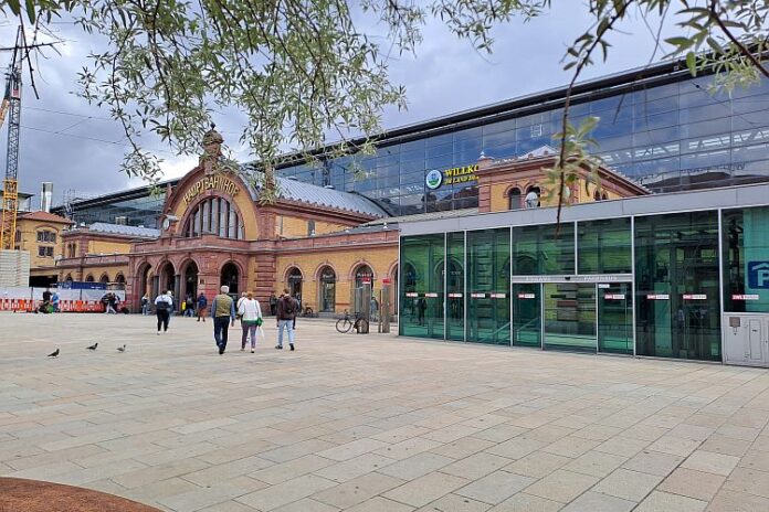 Hauptbahnhof Hbf Erfurt TNetzbandt www.thib24.de 750