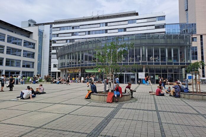Campus Ernst Abbe Platz FSU Jena Universität Mensa TNetzbandt www.thib24.de 750